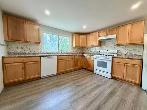 1360 Herman St #2, Pittsburgh, PA 15212