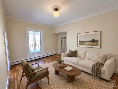 25 Parade St #3, Providence, RI 02909