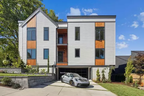 703 1st St, Lake Oswego, OR 97034