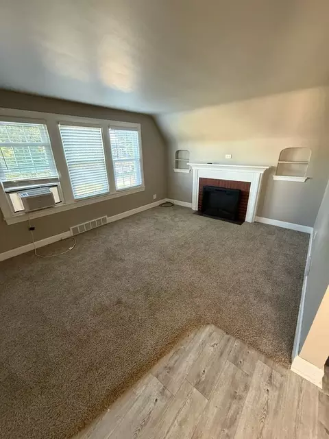210 5th Ave, Hubbard, OH 44425