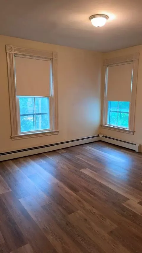 36 Larkin St #2, Bangor, ME 04401