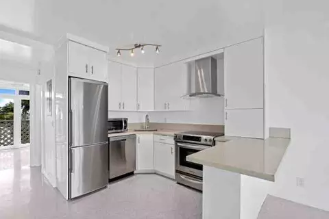55 NE Spanish Trl, Boca Raton, FL 33432