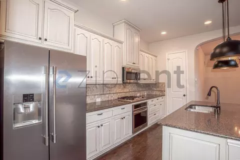 1203 Harris Hawk Way, Arlington, TX 76005