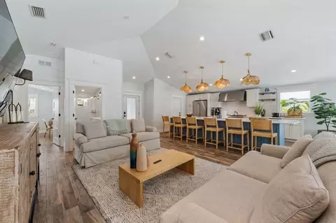 230 Lakeview Dr #1635272P, Anna Maria, FL 34216
