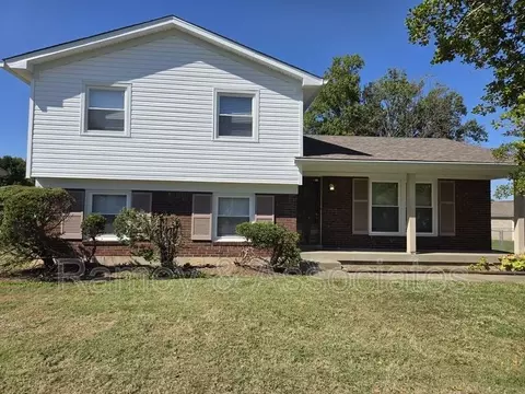 7310 Grannel Rd, Louisville, KY 40214