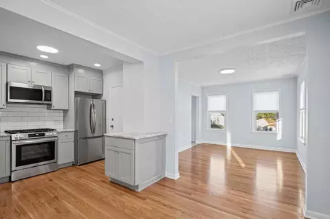 327 Jefferson St #2, Carlstadt, NJ 07072