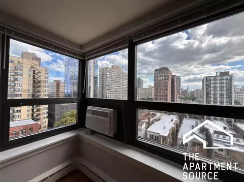 445 W Wellington Ave #10E, Chicago, IL 60657