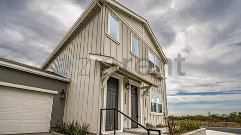 2562 Dakota Ave, Santa Rosa, CA 95403
