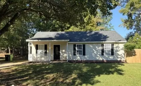 108 Holly Mountain Rd, Holly Springs, NC 27540
