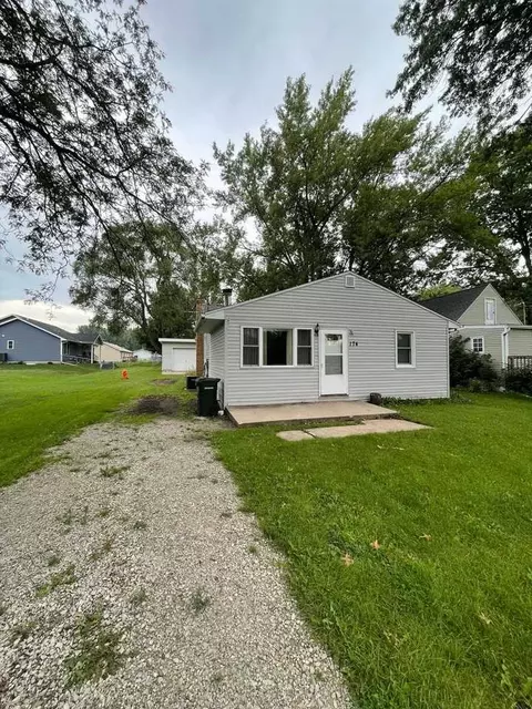174 W Airline Hwy, Waterloo, IA 50703