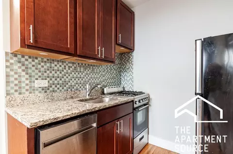 2910 N Mildred Ave #X2, Chicago, IL 60657