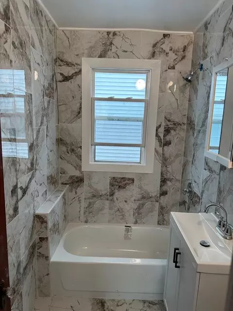 89 Walnut St #2, Lewiston, ME 04240