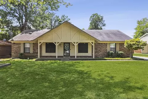 4107 Royalcrest Dr, Memphis, TN 38115