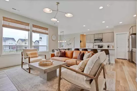 313 S Iceberg Lake Ave #1638228P, Meridian, ID 83642
