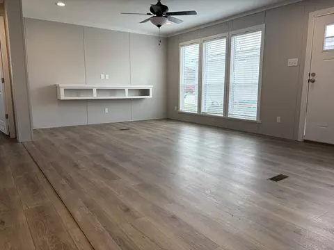 109 Quapaw Ct #27, Jarrell, TX 76537
