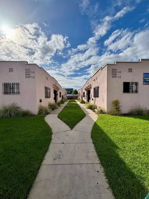 2935 12 Van Buren Pl, Los Angeles, CA 90007