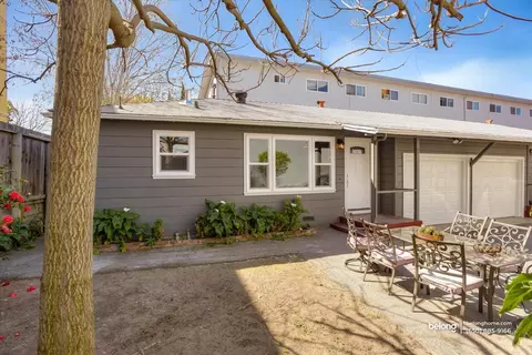 49 Oak Ave #B, Redwood City, CA 94061