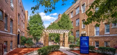 620 W Barry Ave #S2, Chicago, IL 60657