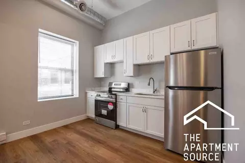 1219 W Devon Ave #203, Chicago, IL 60660