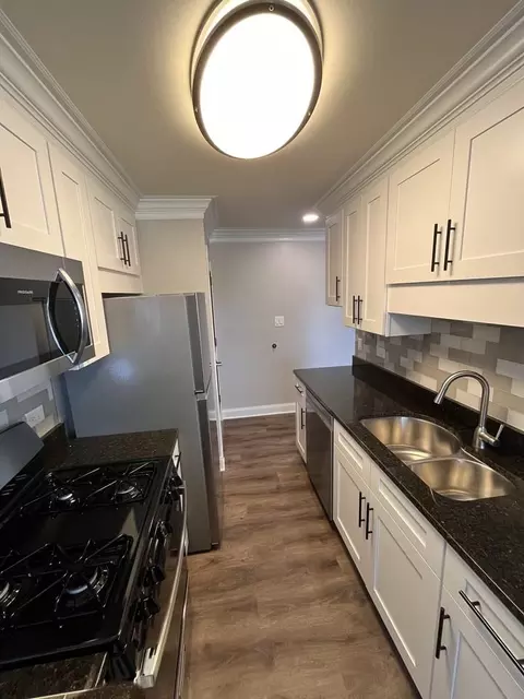 5118 Fairview Ave #307, Downers Grove, IL 60515
