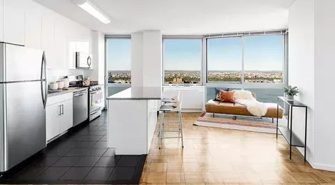 510 W 38th St #712, New York, NY 10018