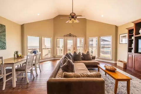 773 Bolivar Dunes Blvd #1647133P, Gilchrist, TX 77617