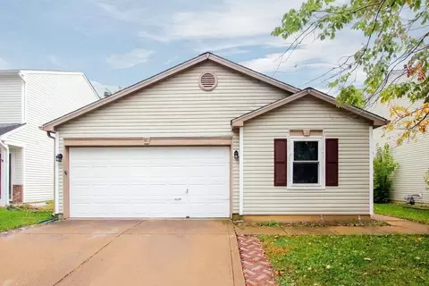 157 Frostwood Ln, Greenwood, IN 46143