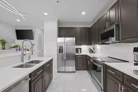616 NW 38th Cir, Boca Raton, FL 33431