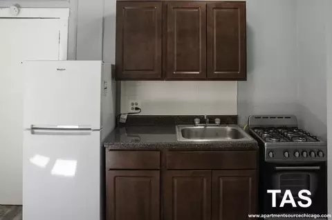 4735 N Beacon St #405, Chicago, IL 60640