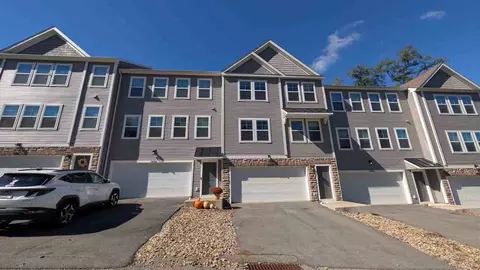 2006 Stefano Dr, Delmont, PA 15626