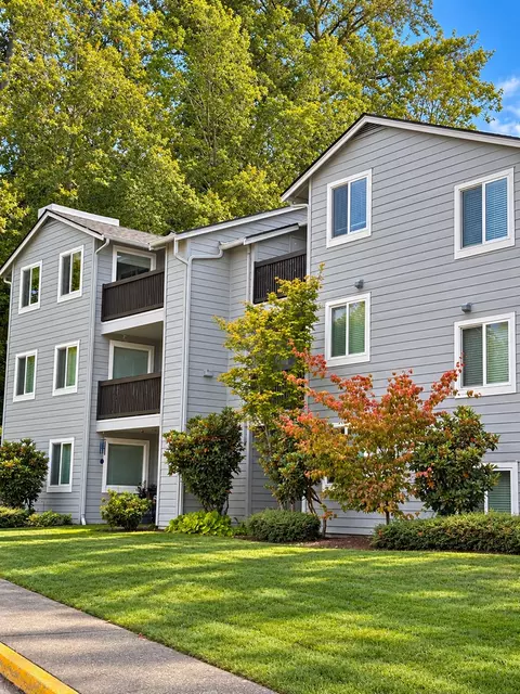 6700 NE 182nd St #C104, Kenmore, WA 98028