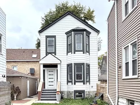 2418 N Washtenaw Ave #G, Chicago, IL 60647