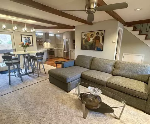 615 Bishops Lodge Rd #2, Santa Fe, NM 87501