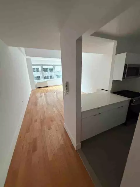 200 Water St #315, New York, NY 10038