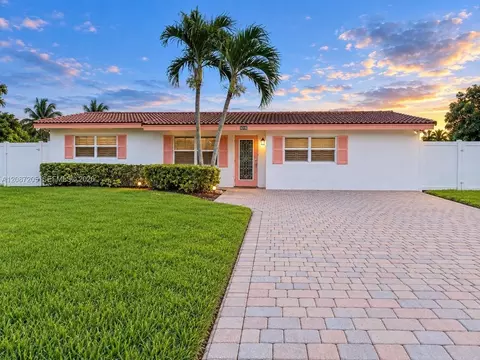 148 NW 8th St, Boca Raton, FL 33432