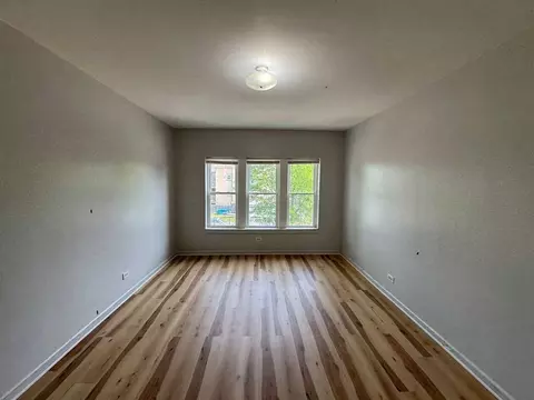 3801 W Thomas St #1, Chicago, IL 60651