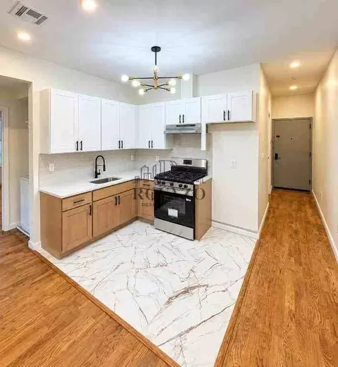 161 Prospect St #1A, East Orange, NJ 07017