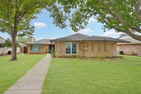 3709 Westminster Dr, Carrollton, TX 75007
