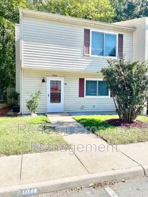 16 Otsego Dr, Newport News, VA 23602