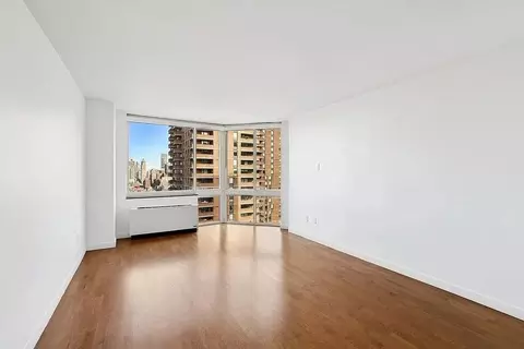420 W 42nd St #14G, New York, NY 10036