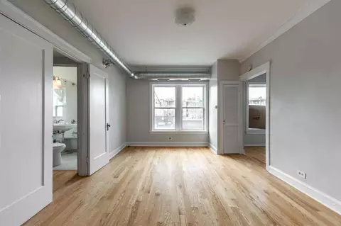 2712 N Milwaukee Ave #205, Chicago, IL 60647