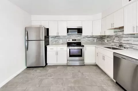 1221 Clinton St, Redwood City, CA 94061