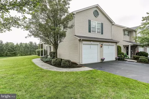 126 Sparrow Rd #1, Hummelstown, PA 17036