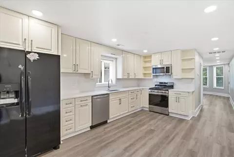 2939 N Hamlin Ave #2, Chicago, IL 60618