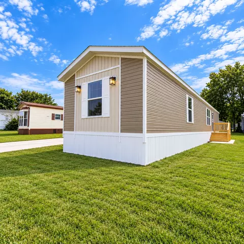 307 SE Parkland Ct #A22, Ankeny, IA 50021