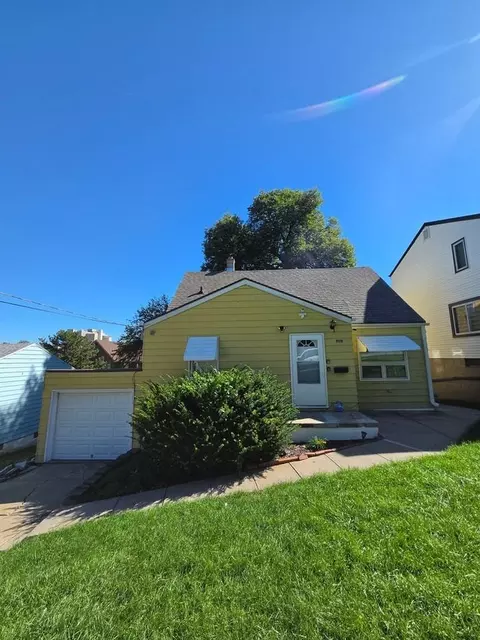 2125 S 46th St, Omaha, NE 68106