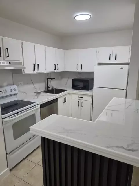 7030 NW 179th St #209, Hialeah, FL 33015
