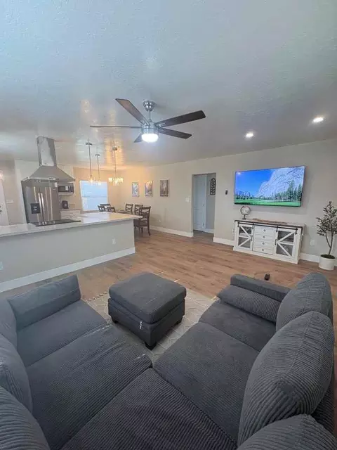 507 I St #1603680P, Sanger, CA 93657