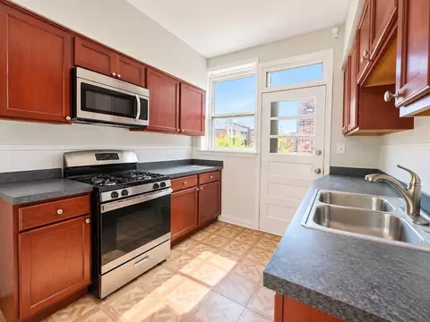 5453 S Everett Ave #3A, Chicago, IL 60615