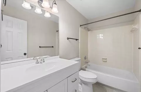 5608 Groomsbridge Ct, Raleigh, NC 27612